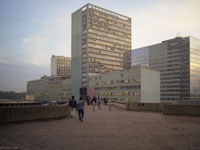 Path to an older district - La Defense